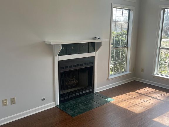 2nd image of 412 Greenmeadow Ln
