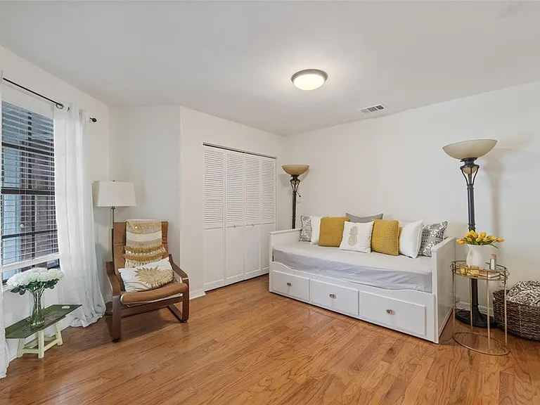 4265 Brentwood Park Cir — Photo 20