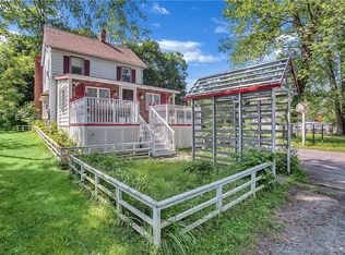15 Hall Line Dr, Highland Mills, NY 10930