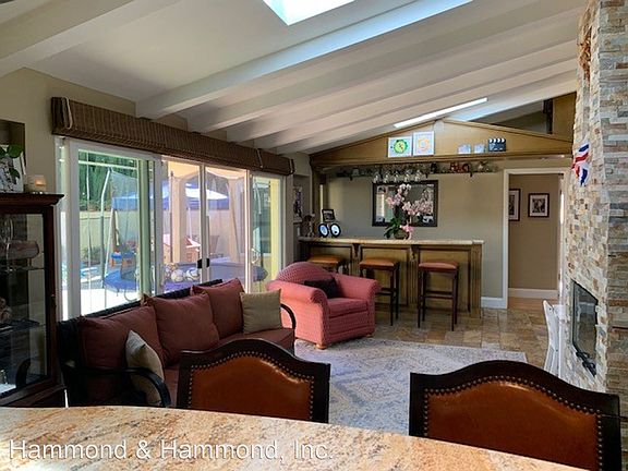 3rd image of 11470 La Maida St