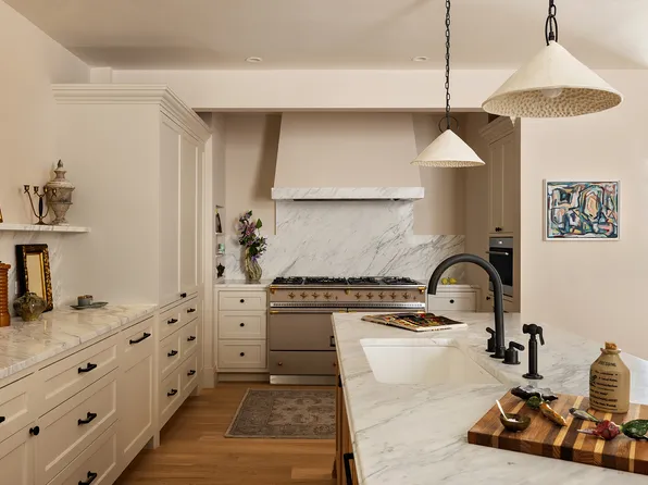 118 West 13th Street image 12 of 29