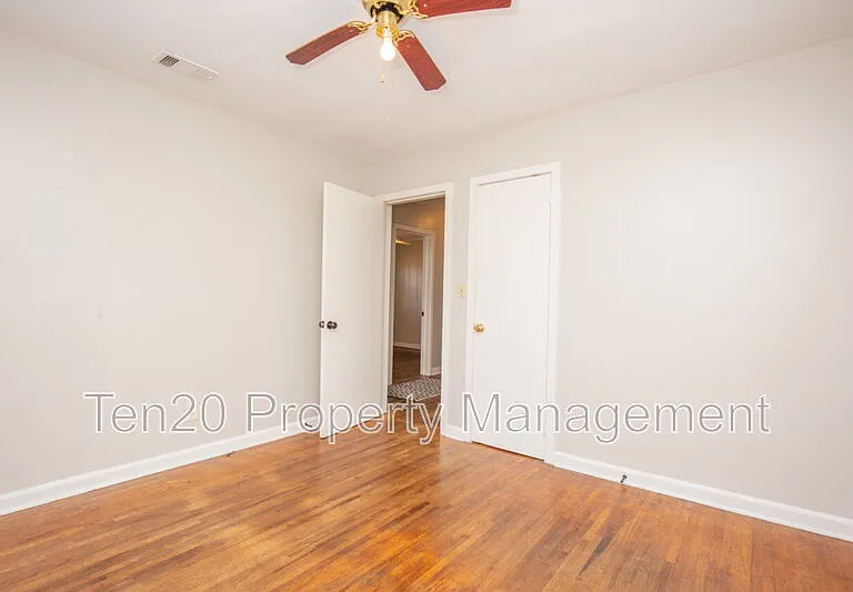 4264 Yates Dr — Photo 14
