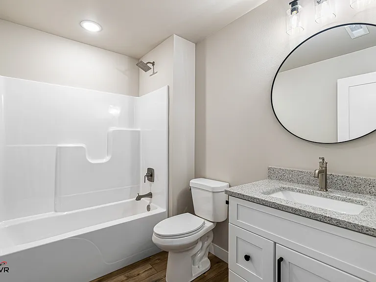 413 E Main St — Photo 5