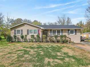 317 Garden Ave SE, Lindale, GA 30147