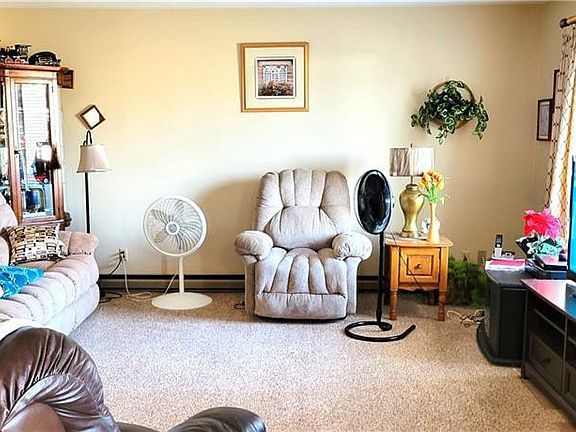 2nd image of 1119B Cardinal Dr