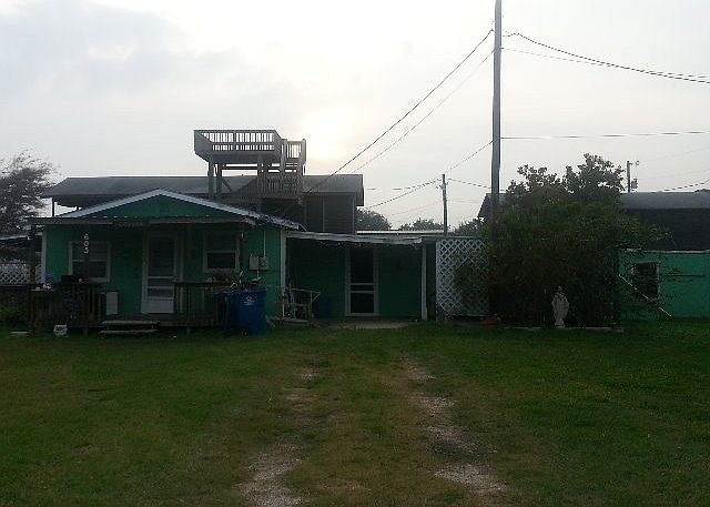 1st image of 605 N 9th St