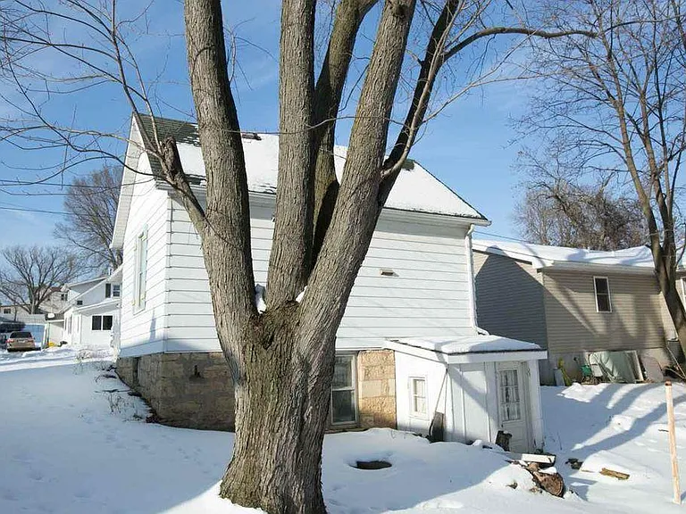 1064 Rush St — Photo 14