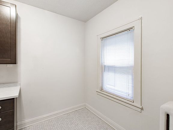 5th image of 3528 Pleasant Ave APT 206