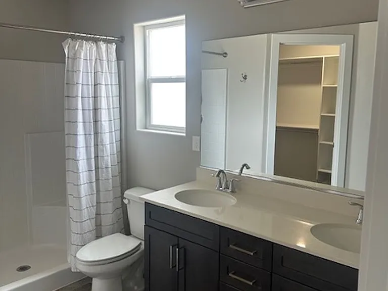 1601 Quartz Dr #D — Photo 22