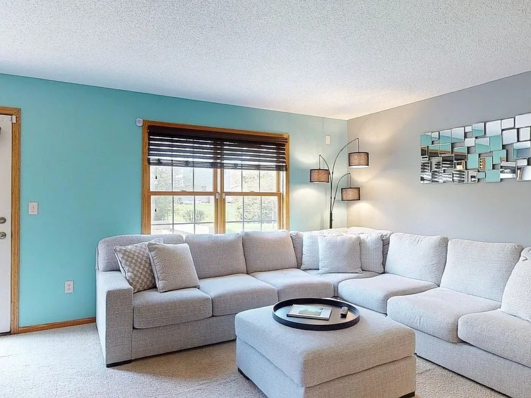 3057 Venice Ln NW — Photo 7