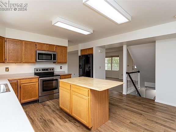 4th image of 7829 Scarborough Dr