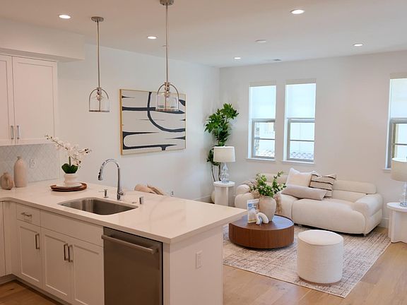 2nd image of 1010 San Pierre Way