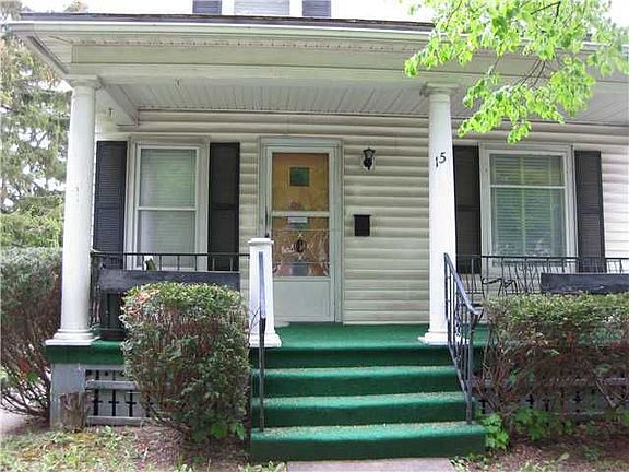 3rd image of 15 Wood St