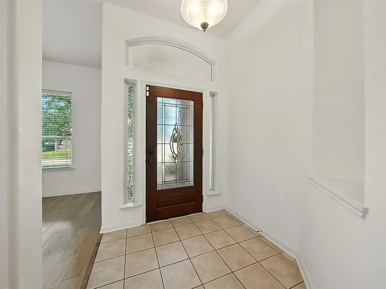 9219 Gilbert Hollow Dr — Photo 7