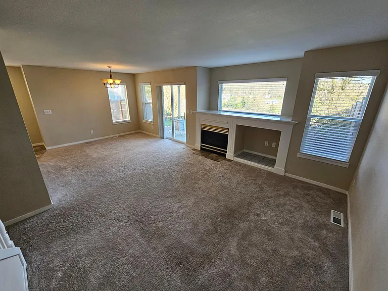 519 Cypress Ave — Photo 8