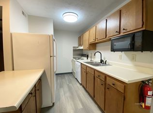 247 W Union St, Athens, OH 45701