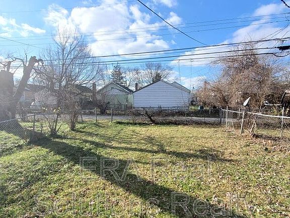 2nd image of 315 S Napoleon Ave