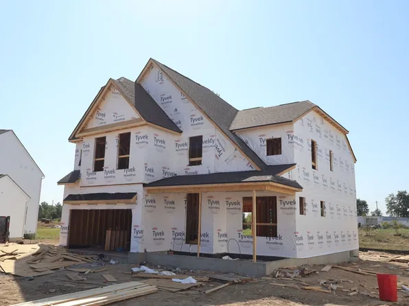 1813 Grove Park Dr, Milford, OH 45150