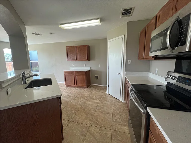 12817 Chime Dr — Photo 15