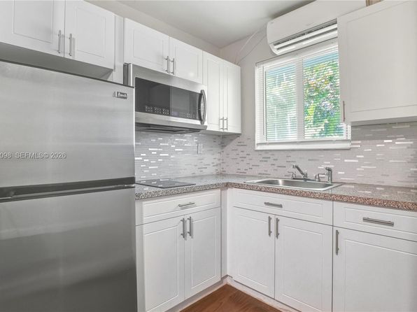 793 NW 91st St APT 5