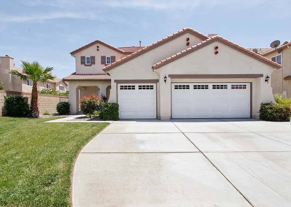 1st image of 43348 Carol Dr