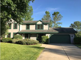 S76W13161 Ludington Cir, Muskego, WI 53150