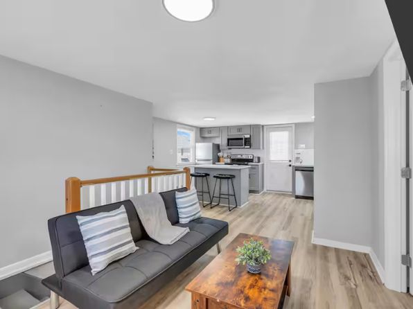 113 E Rio Grande Ave #3