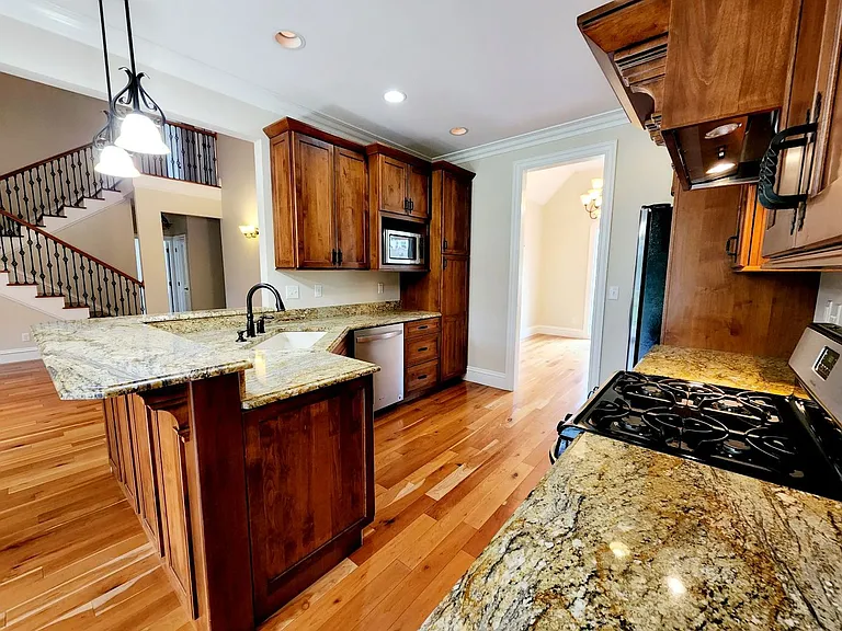 500 Saint Andrews Dr — Photo 4