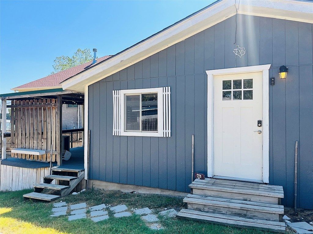 1028 W Lake Dr, Weatherford, TX 76087 MLS 20416552 Zillow