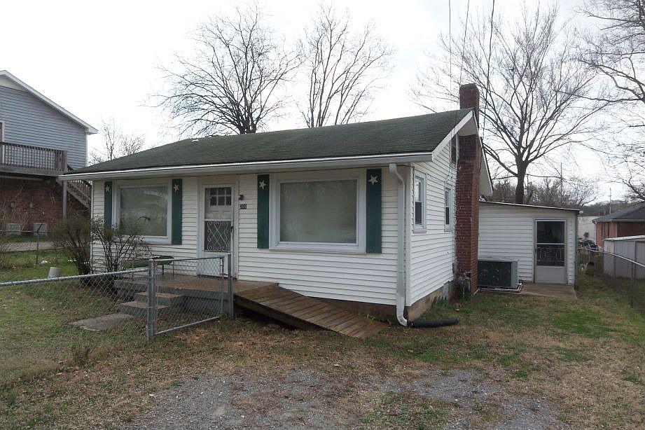 Front of 208 Duke Street