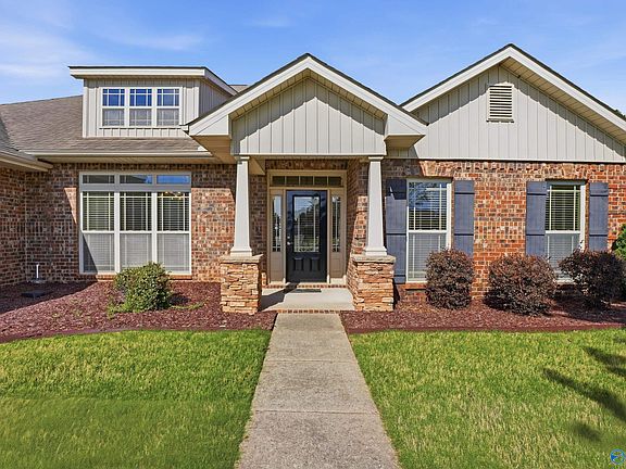 5th image of 622 Summer Cove Cir NW