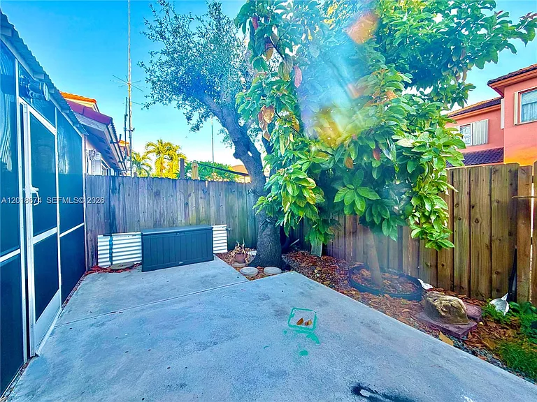 16336 SW 48th Ter #16336 — Photo 38