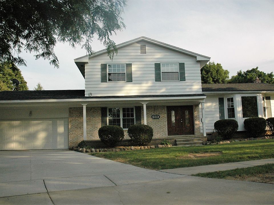 1st image of 619 Bedford Pl