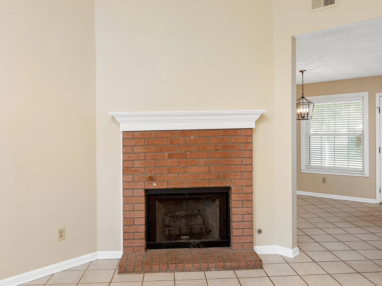 2 bed, 1028 sqft, $1,795 — Photo 4
