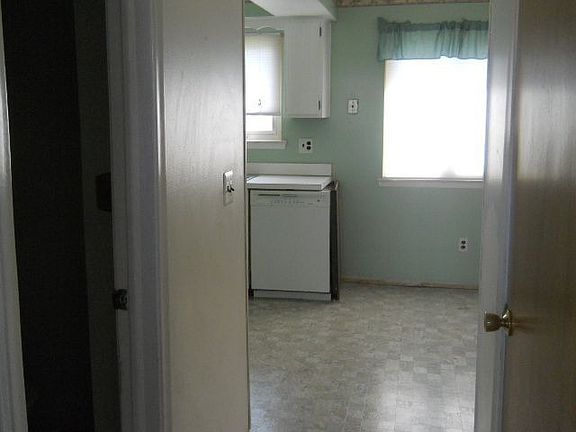 5th image of 22127 Old Forge Ct