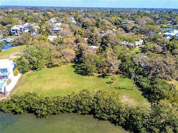 2nd image of 1404 Pine Bay Dr
