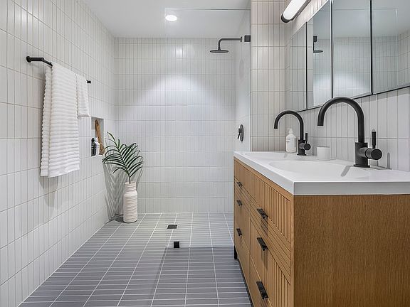 4th image of 111 Montgomery St #9M