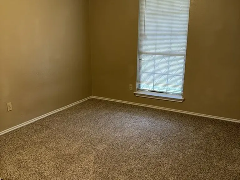 322 Juniper Dr — Photo 10