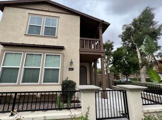 238 Kitty Hawk Ln, Tustin, CA 92782