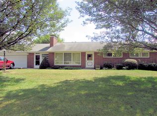 826 Weavertown Rd, Lebanon, PA 17046