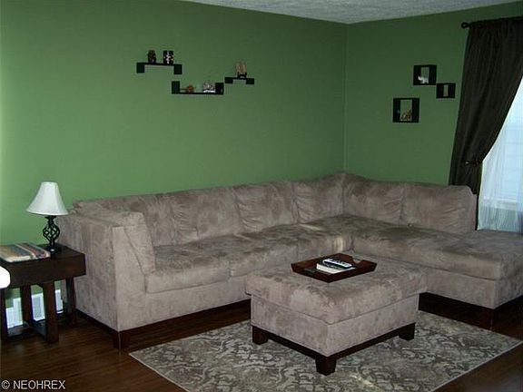 4th image of 5991 Edgehill Dr