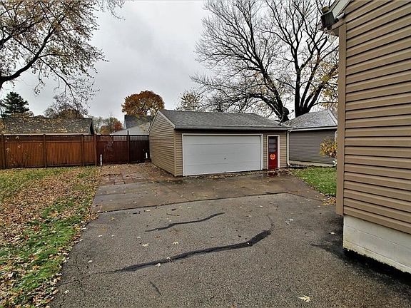 5th image of 515 Lamont Ave