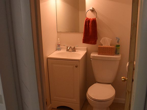 3rd image of 6475 Curwood Dr