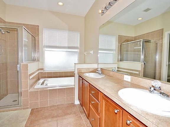 3rd image of 1644 Bonita Bluff Ct