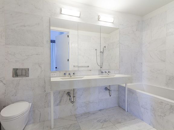 5th image of 130 E 7th St APT 4