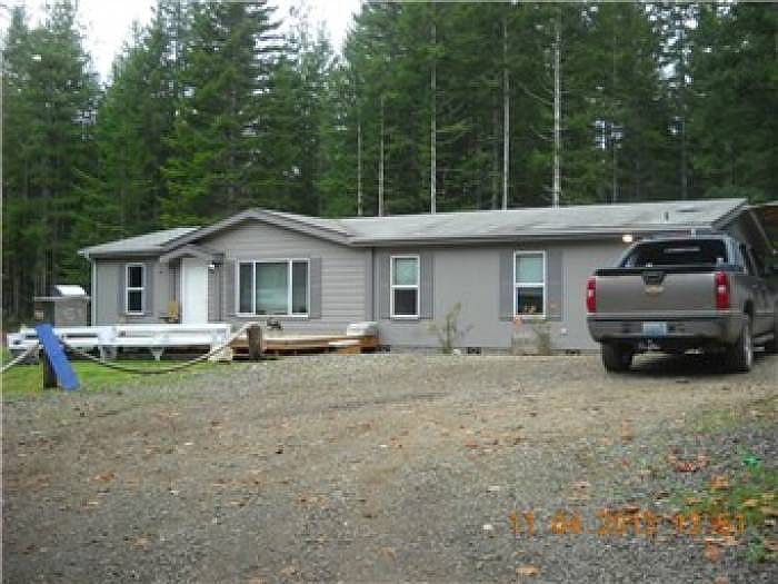 1st image of 1621 NE Blacksmith Dr
