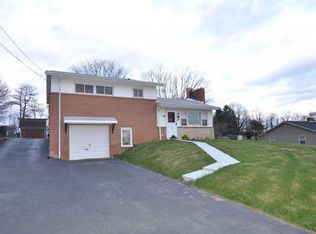 2755 Ironstone Hill Rd, York, PA 17403