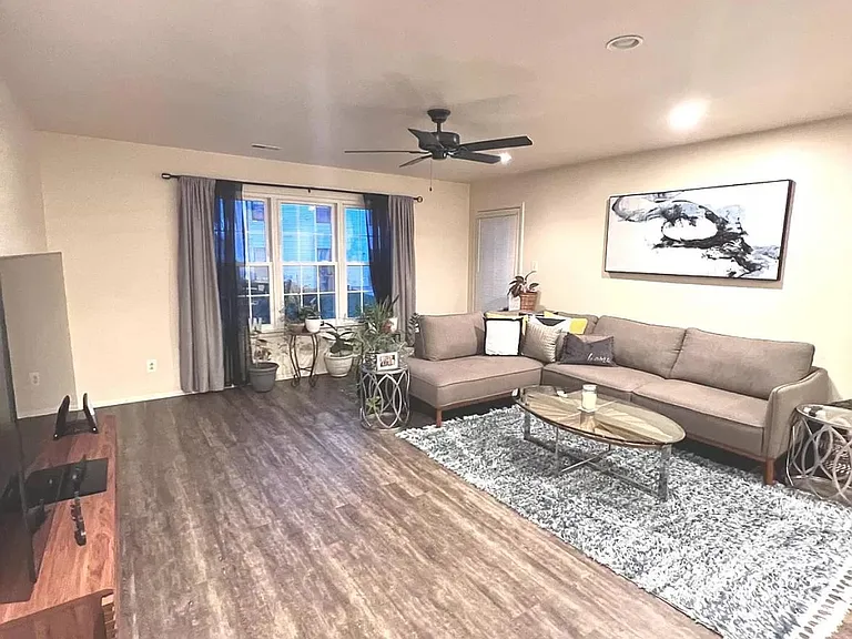 312A Mitten Ln #312A — Photo 3