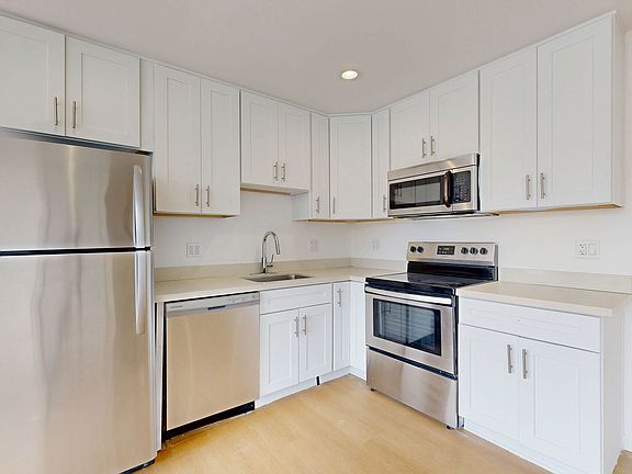 3rd image of 1507 Carol Ave #102