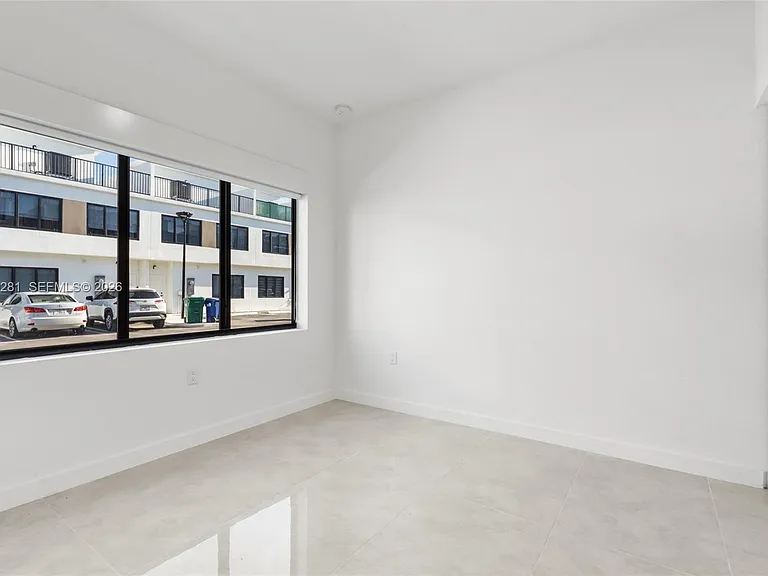 14513 SW 261st St #EFFICIENCY — Photo 5